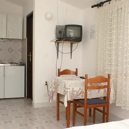 Studio Pisak 4281c * Mimice